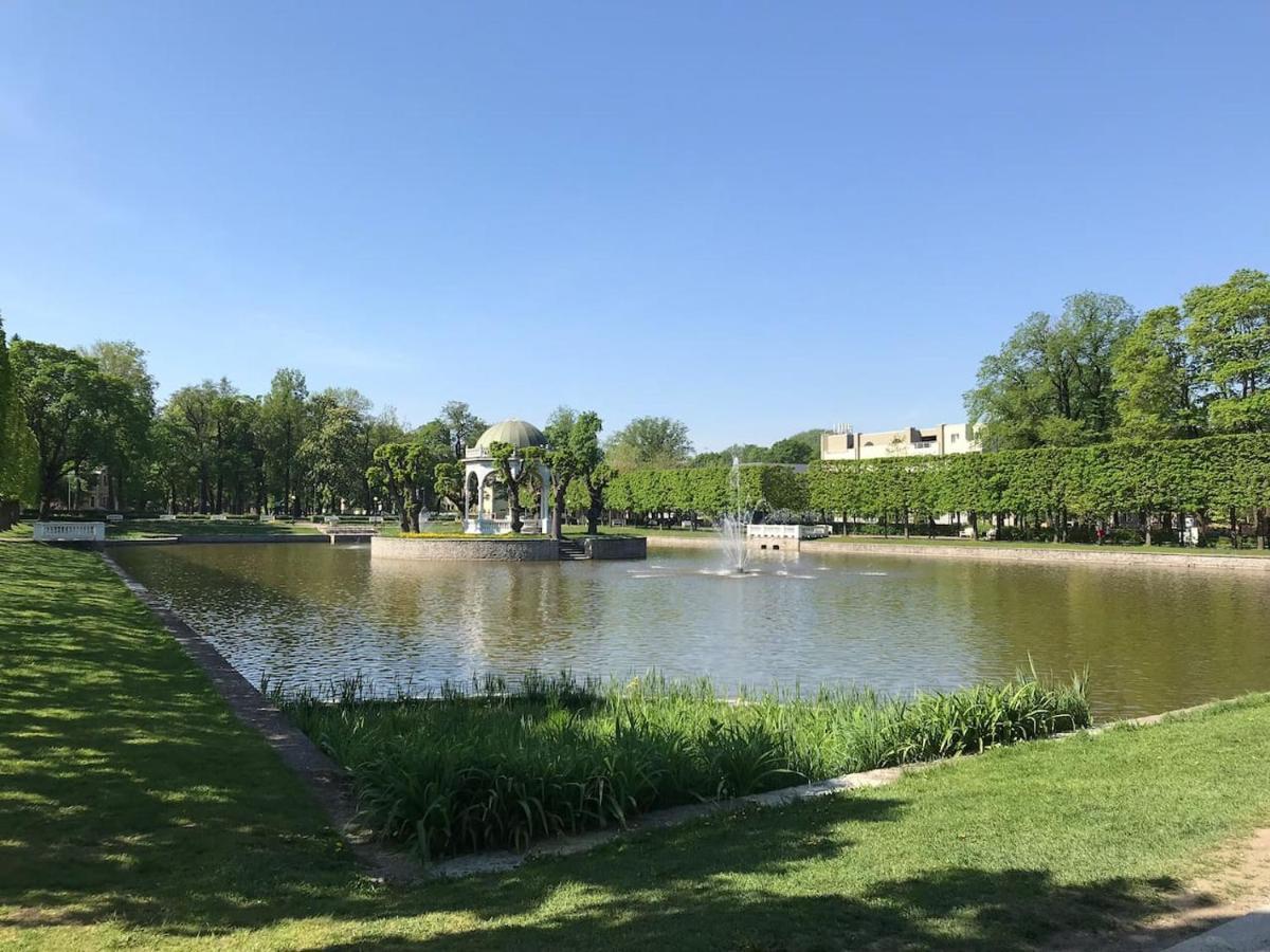 1 Bedroom Apartment Near Kadriorg Swan Pond تالين المظهر الخارجي الصورة